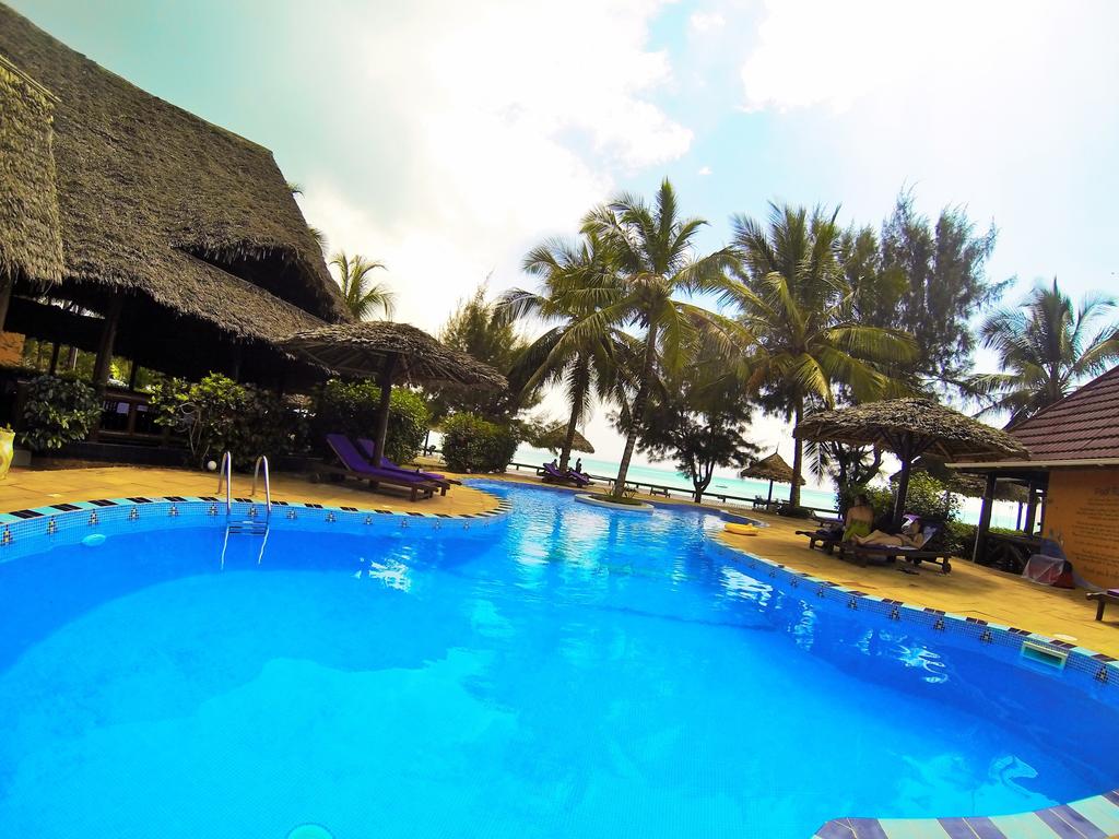 Mnarani Beach Cottages